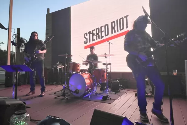 stero riot
